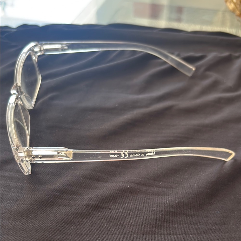 Clear Rectangular Glasses - image 3